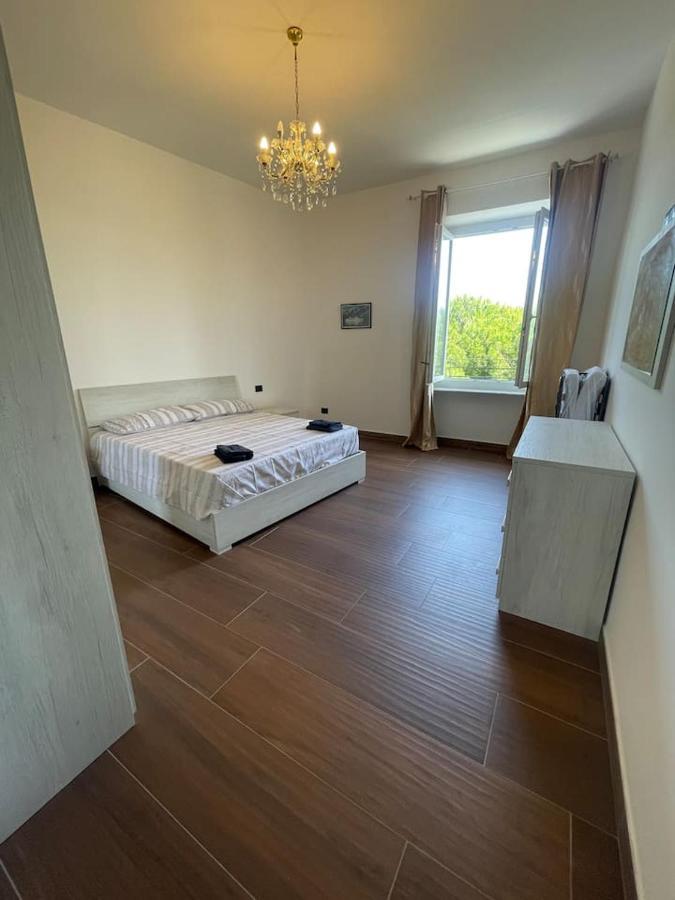 Autumn Apartment Vado Ligure Luaran gambar