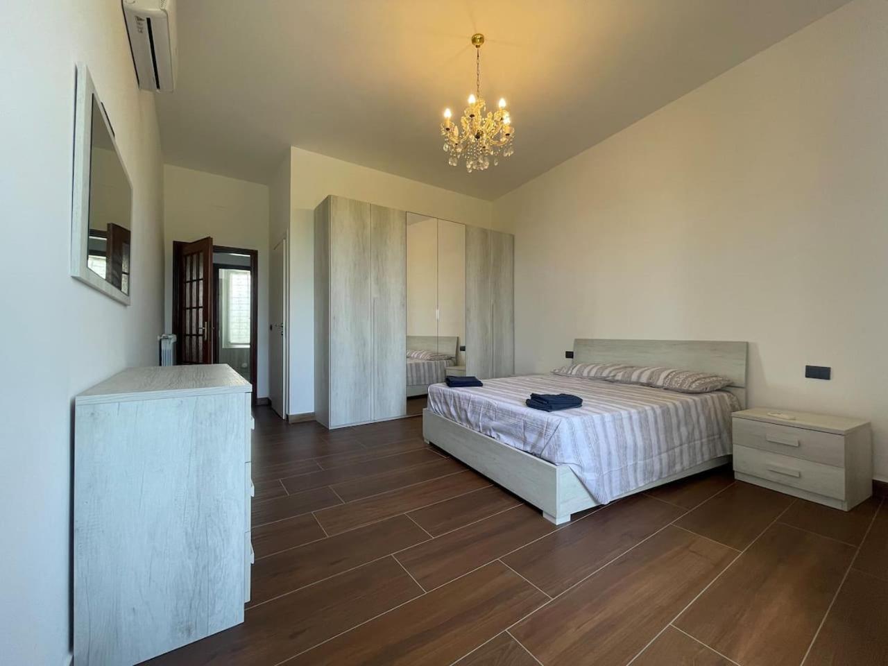 Autumn Apartment Vado Ligure Luaran gambar